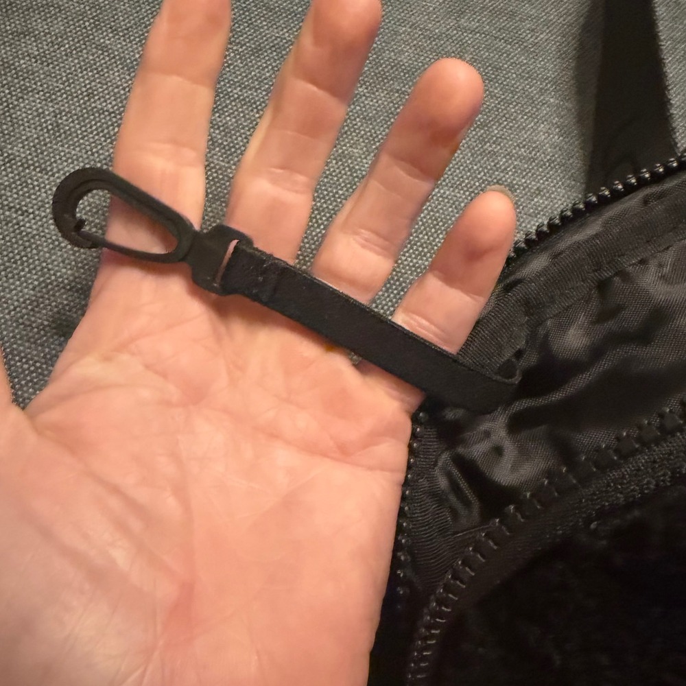 Lole Black Sherpa Belt Bag Fleece Waist Pack Fanny Pack Adjustable Logo Strap - Picture 7 of 11